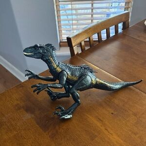 Jurassic World Grab n' Growl Indoraptor Dinosaur Sounds - Toy Works